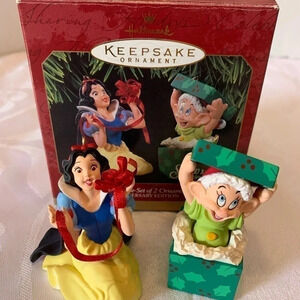 Hallmark Ornament Disney's Snow White 60th Anniversary Edition 1997